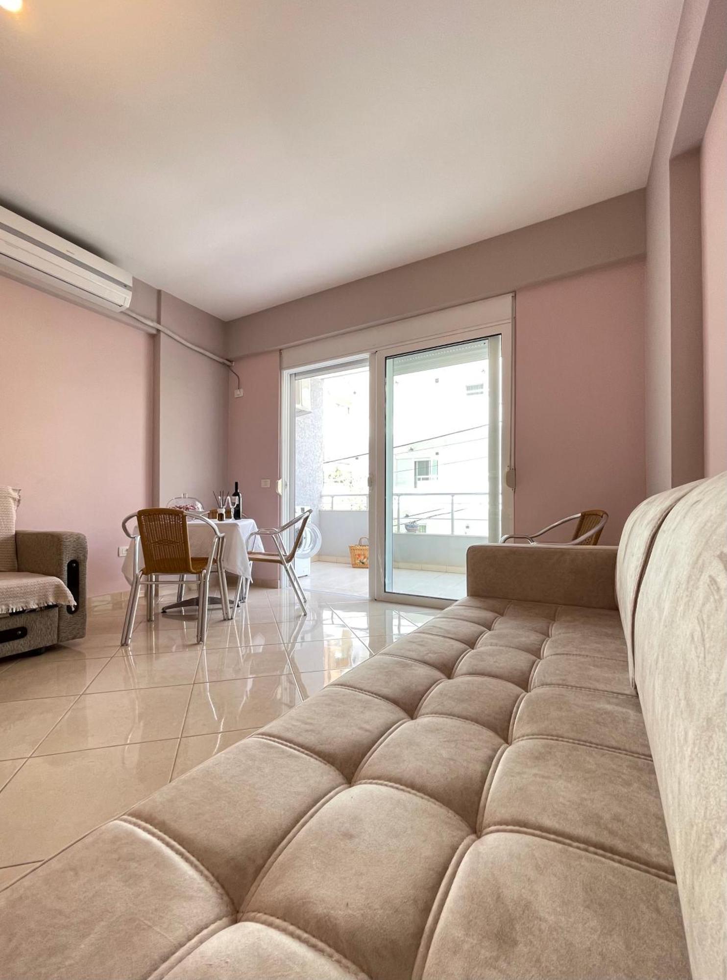 Azure Apartment *